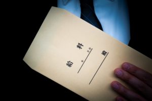 給与ファクタリングの再契約にちょっとまった！相手はヤミ金融業者かもしれない？