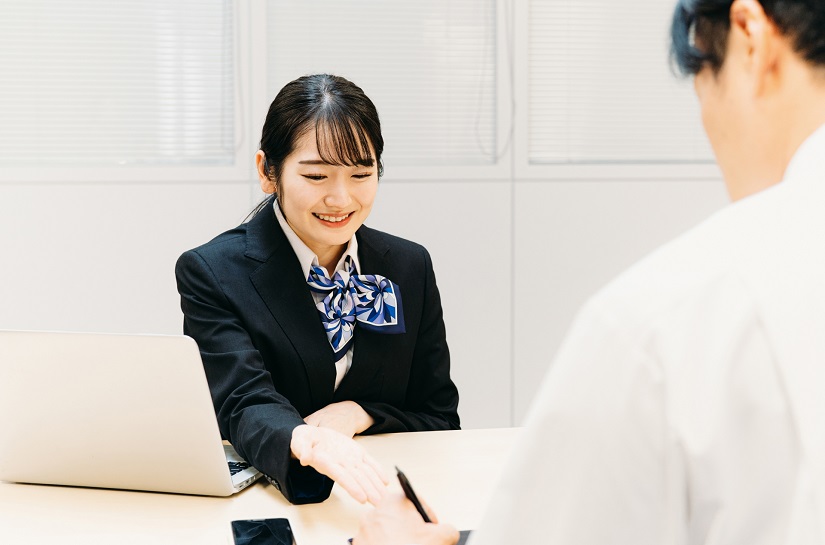契約　女性　窓口