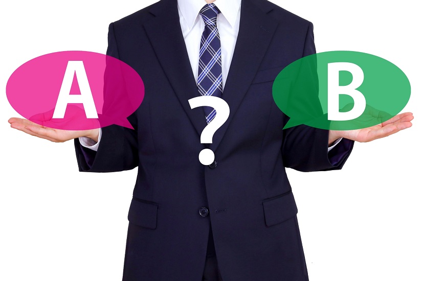 2つの選択肢 ビジネスマン