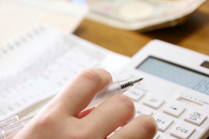 経理　電卓　計算