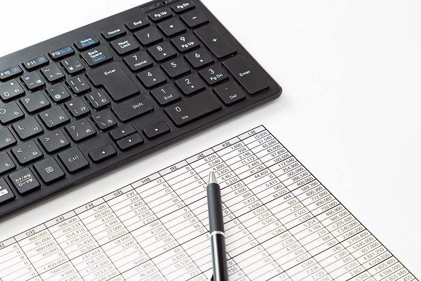 他社比較　キーボードと資料