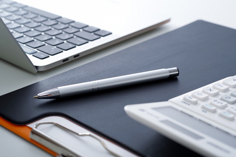 ボールペン　電卓　パソコン